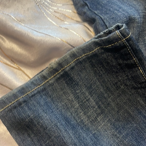 2/$30 Almost famous bootcut jeans size 3 - Picture 6 of 6